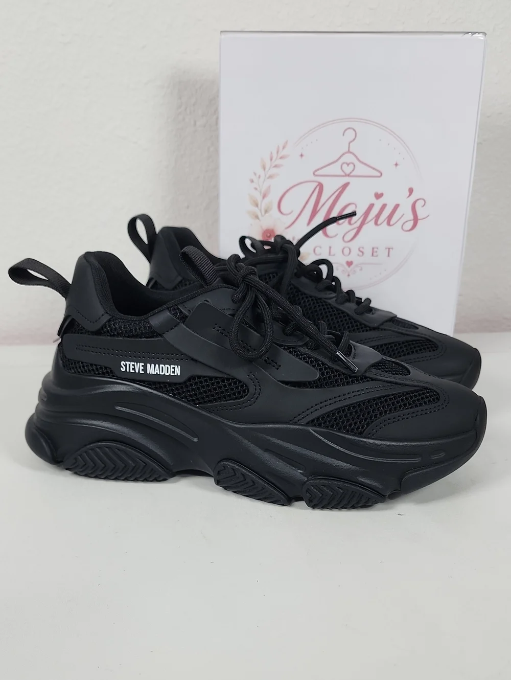 Steve Madden Possession Sneaker Size 8.5